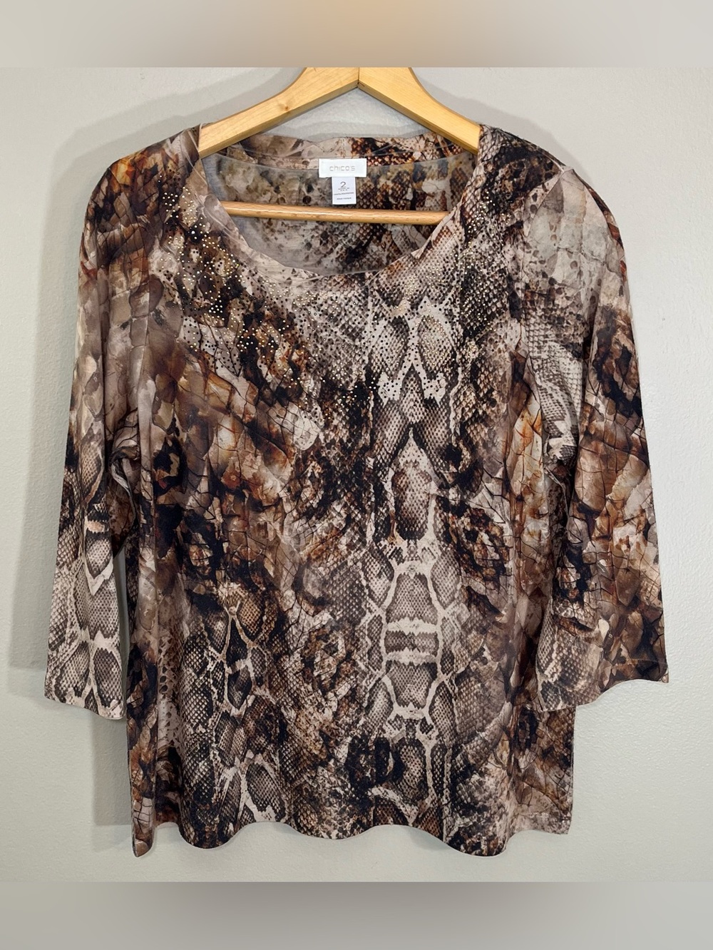 Chico’s Size Large Brown Tan Snakeskin Print Sparkle 3/4 Sleeve Knit Blouse Top